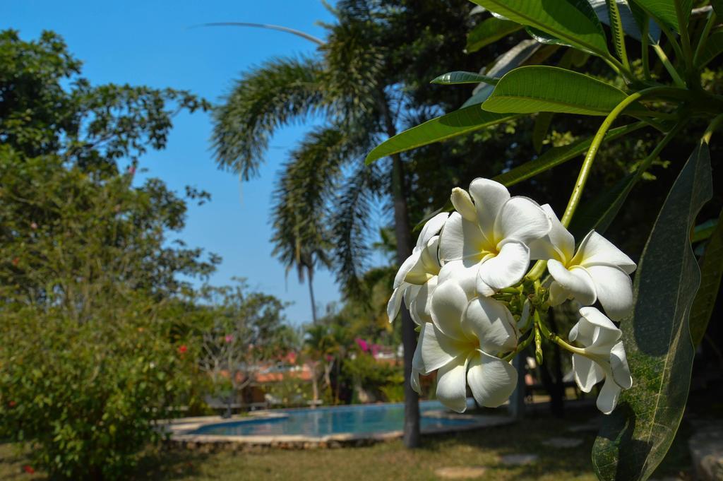Le Flamboyant Resort Kep Exterior foto